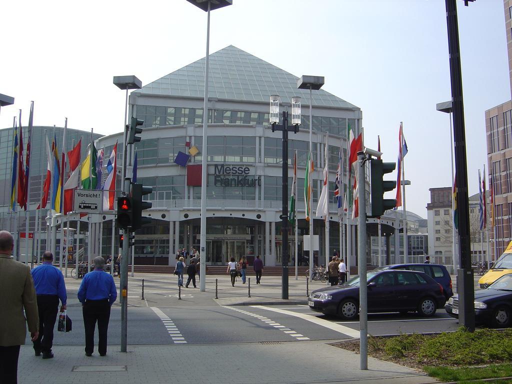 Hotel Astoria Frankfurt am Main Exterior photo