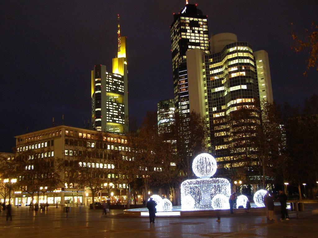 Hotel Astoria Frankfurt am Main Exterior photo